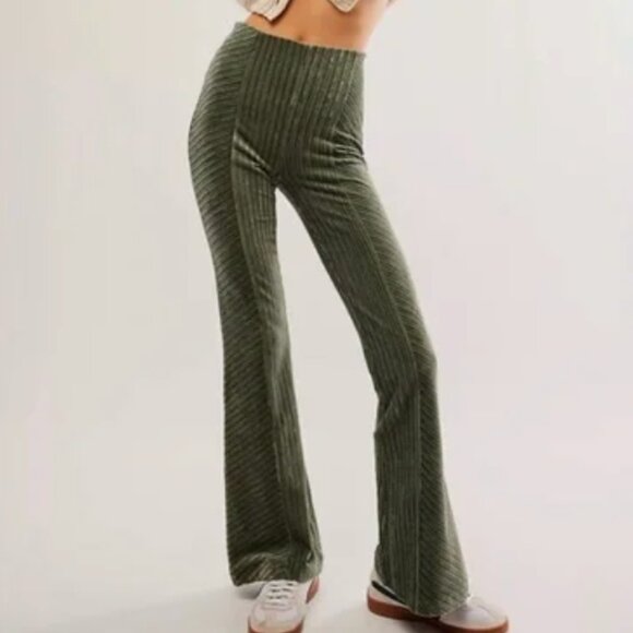 Free People Slim Pull-On Velvet Flare Pants GREEN- S - Picture 1 of 7